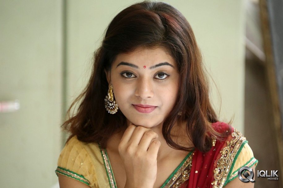 Yamini-at-Kakateeyudu-Movie-Press-Meet